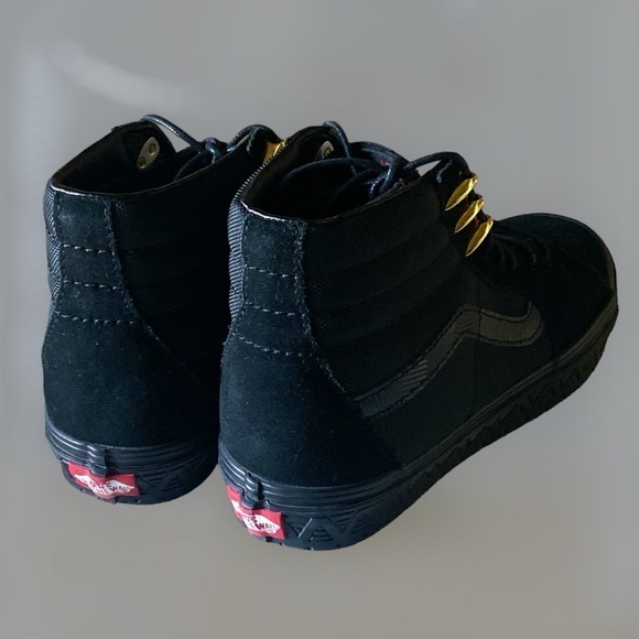 VANS MARVEL SUEDE BLACK PANTHER Edition BLACK Sneakers Size 8 Men 9.5 Wo… - Picture 3 of 17